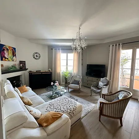 Apartment 128m2 St Raph Centre, 400m Des Plages Saint-Raphaël