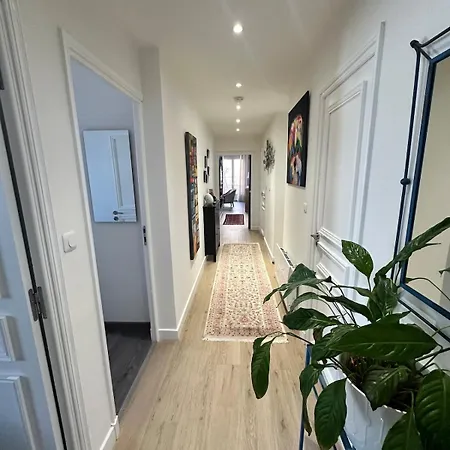 128m2 St Raph Centre, 400m Des Plages Apartment